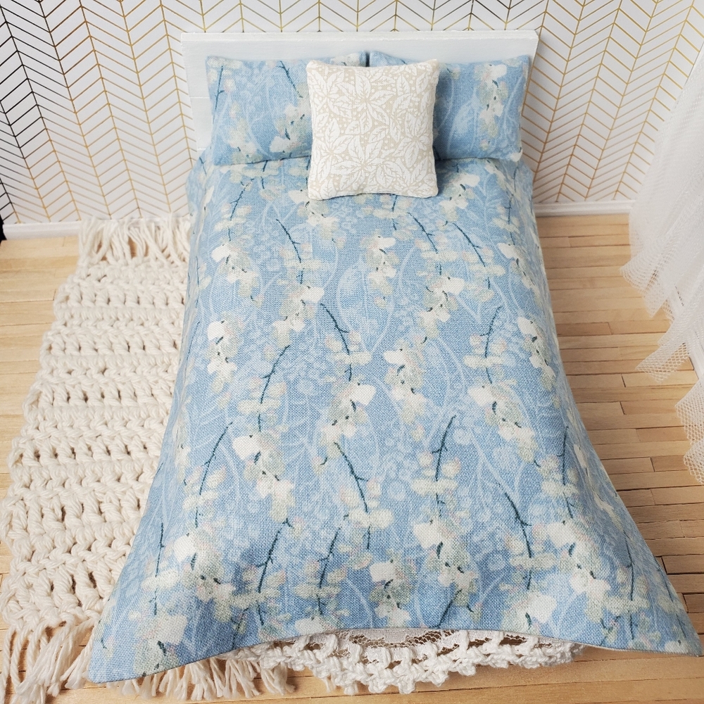 Miniature Dollhouse Floral Blue Bedding Set  1:12 Scale